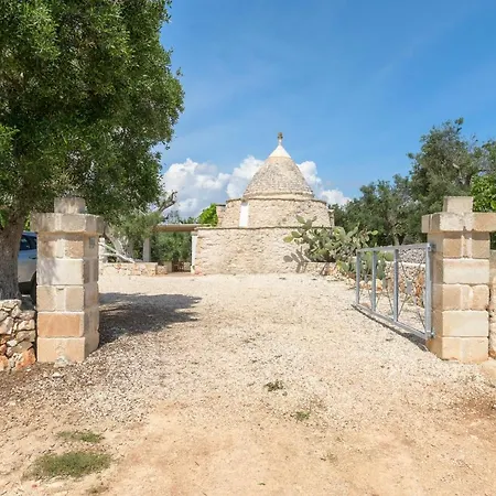 ヴィラ Trullo Solleone Con Piscine By Wonderful Italy カロヴィーニョ